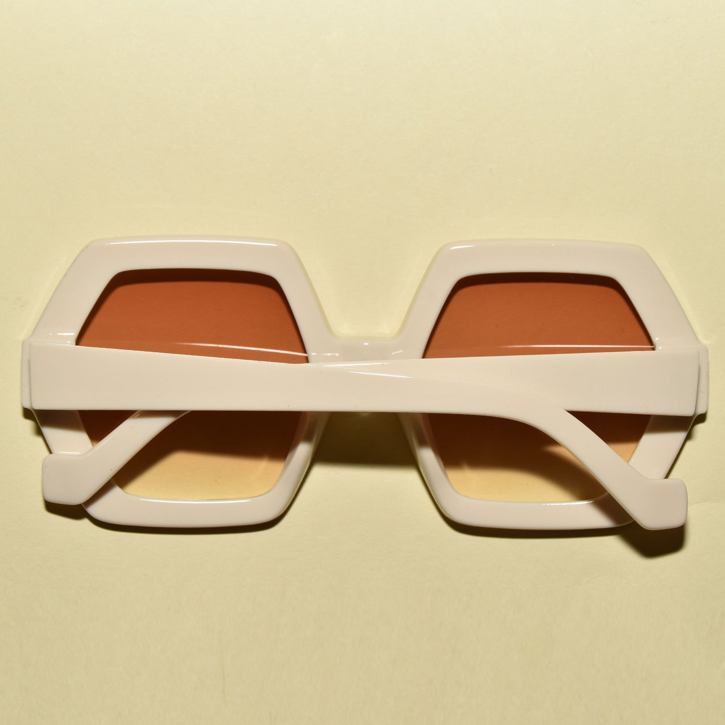 The ELTON 1970s Vintage Style Oversized Hexagon Square Sunglasses